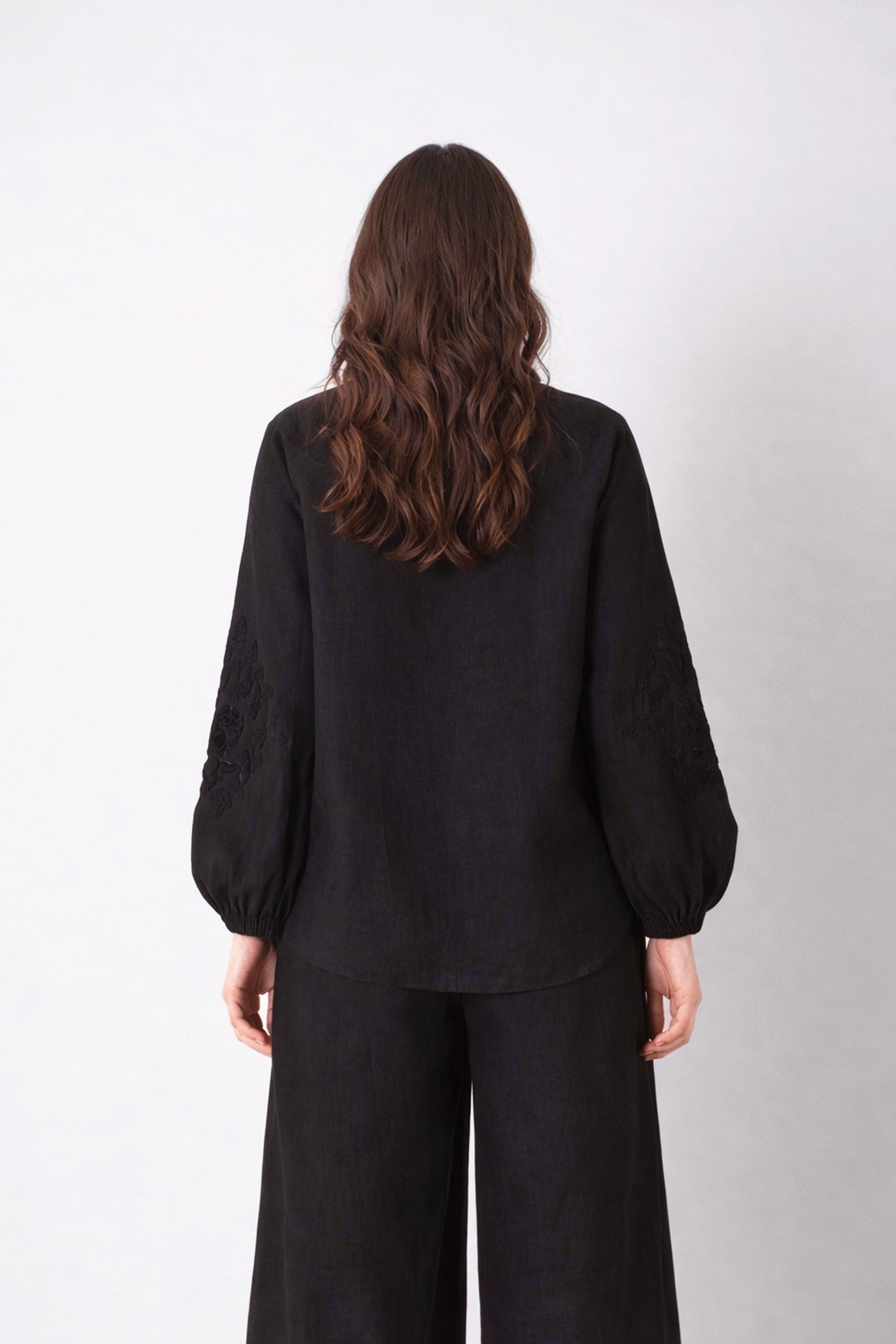 Black_Buckley_Embroidered_Linen_Shirt_3-_Pashma_Women_s_35501b1c-556b-418e-b3e1-7e6d4c968b58