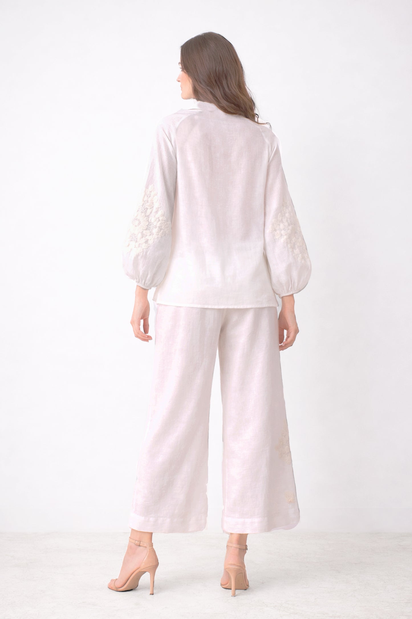 White_Buckley_Embroidered_Linen_Co-Ord_Set_3-_Pashma_Women_s_7a334060-7aaf-4308-a3e8-e0008726a148