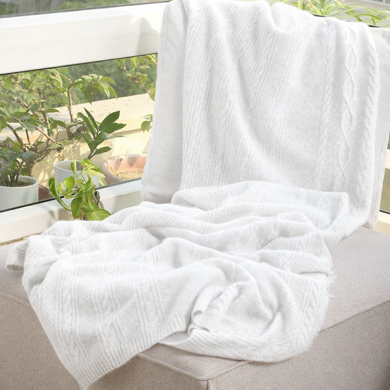 White Cable Knit Cashmere Throw : Theodore