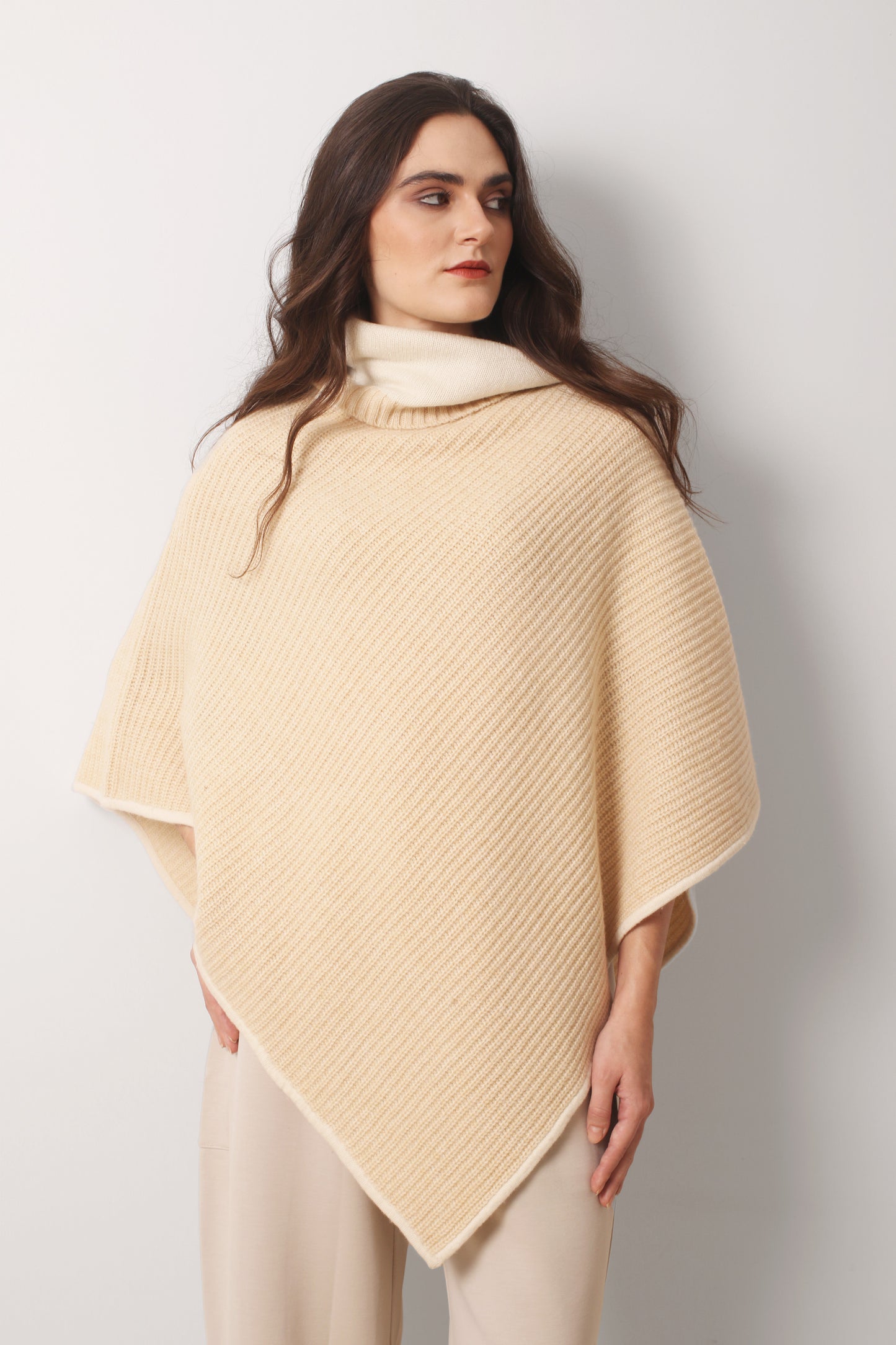 Beige_Ivory_Triangular_Poncho_2-_Pashma_Women_s
