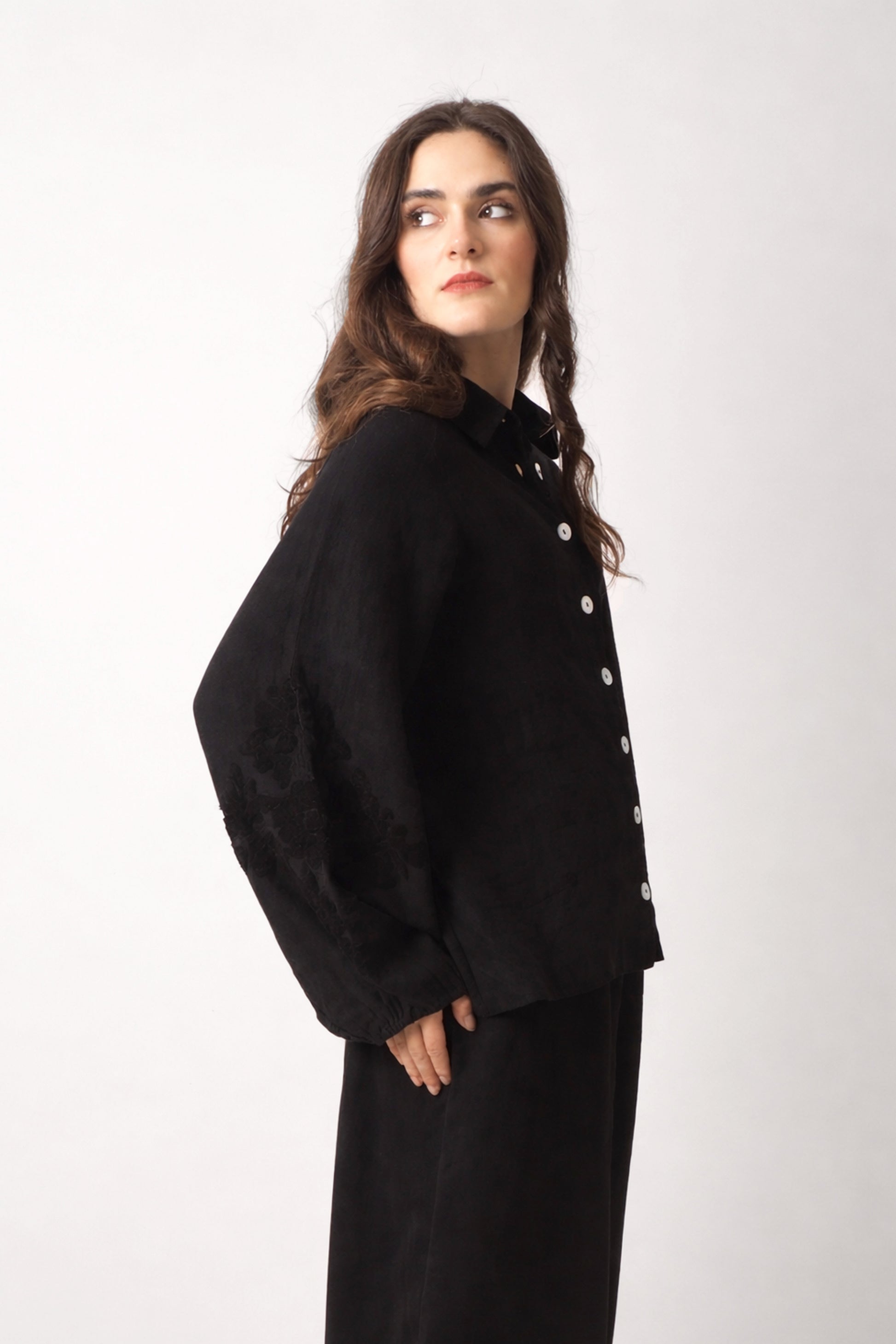 Black_Buckley_Embroidered_Linen_Shirt_4-_Pashma_Women_s_65087b77-dc57-4c3f-95d0-04cbac717b0d