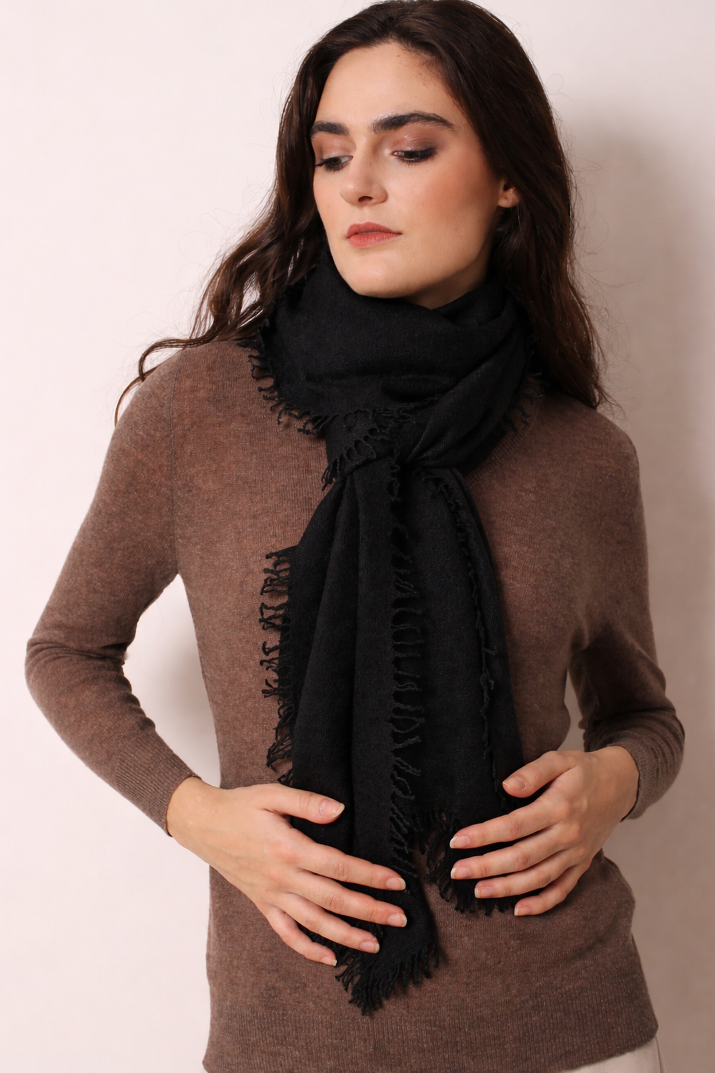 Black Knitted Cashmere Scarf- Pashma Women's