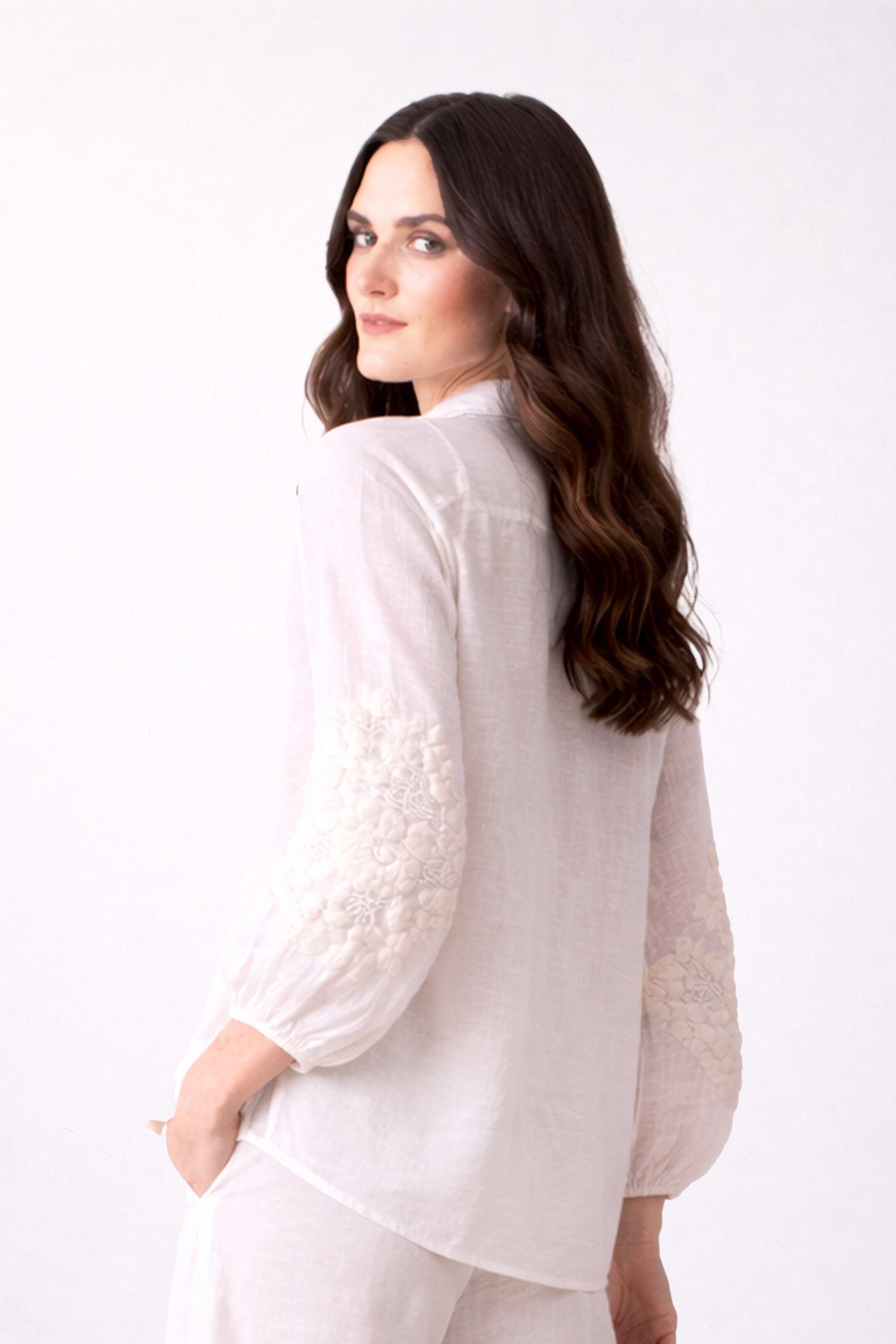 Buckley_Embroidered_Linen_Shirt_3-_Pashma_Women_s_879c513a-6be0-4156-ad3f-68f8dd5b9206