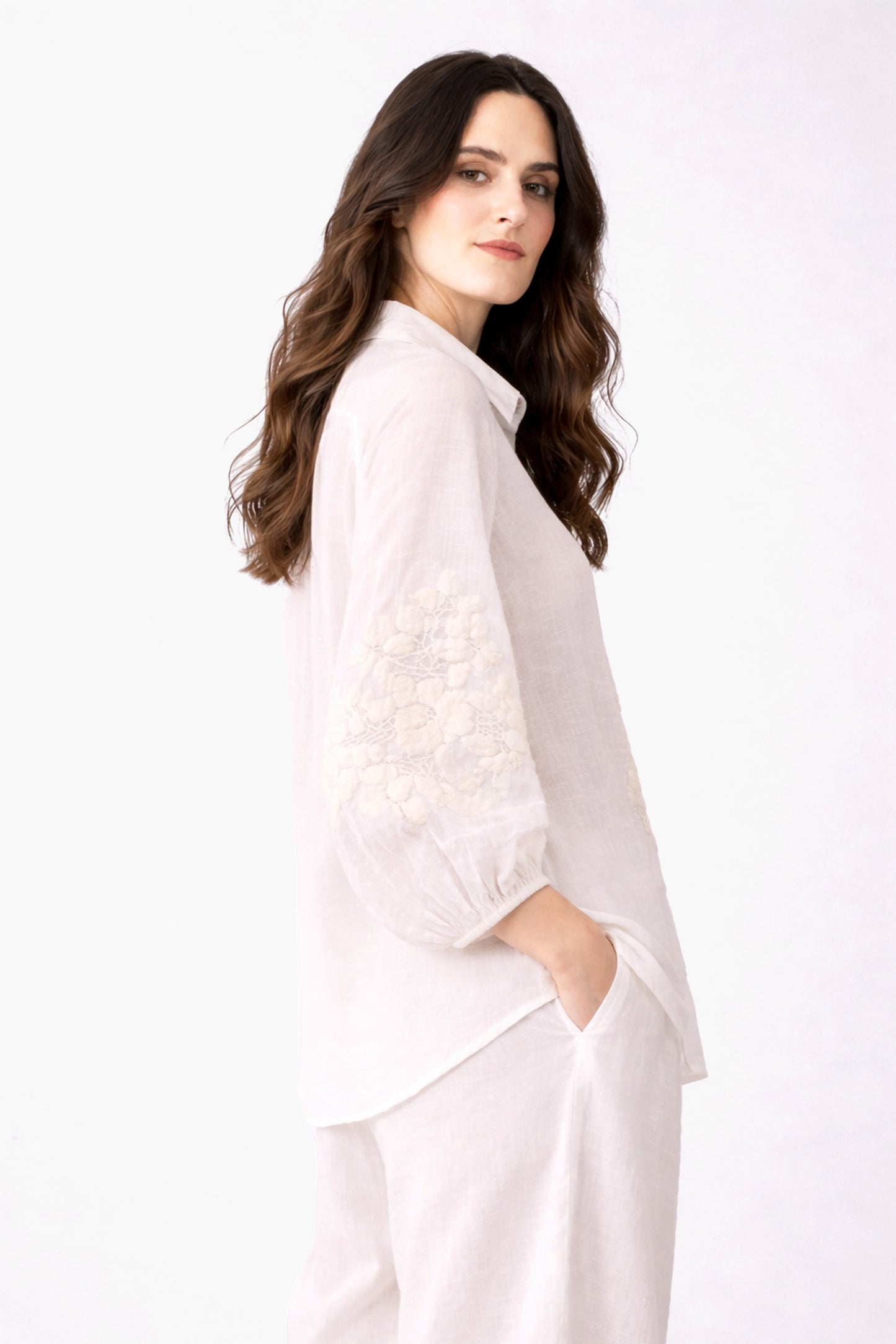 Buckley_Embroidered_Linen_Shirt_5-_Pashma_Women_s_6abe769a-333c-4579-bfb0-ff803715dbc5