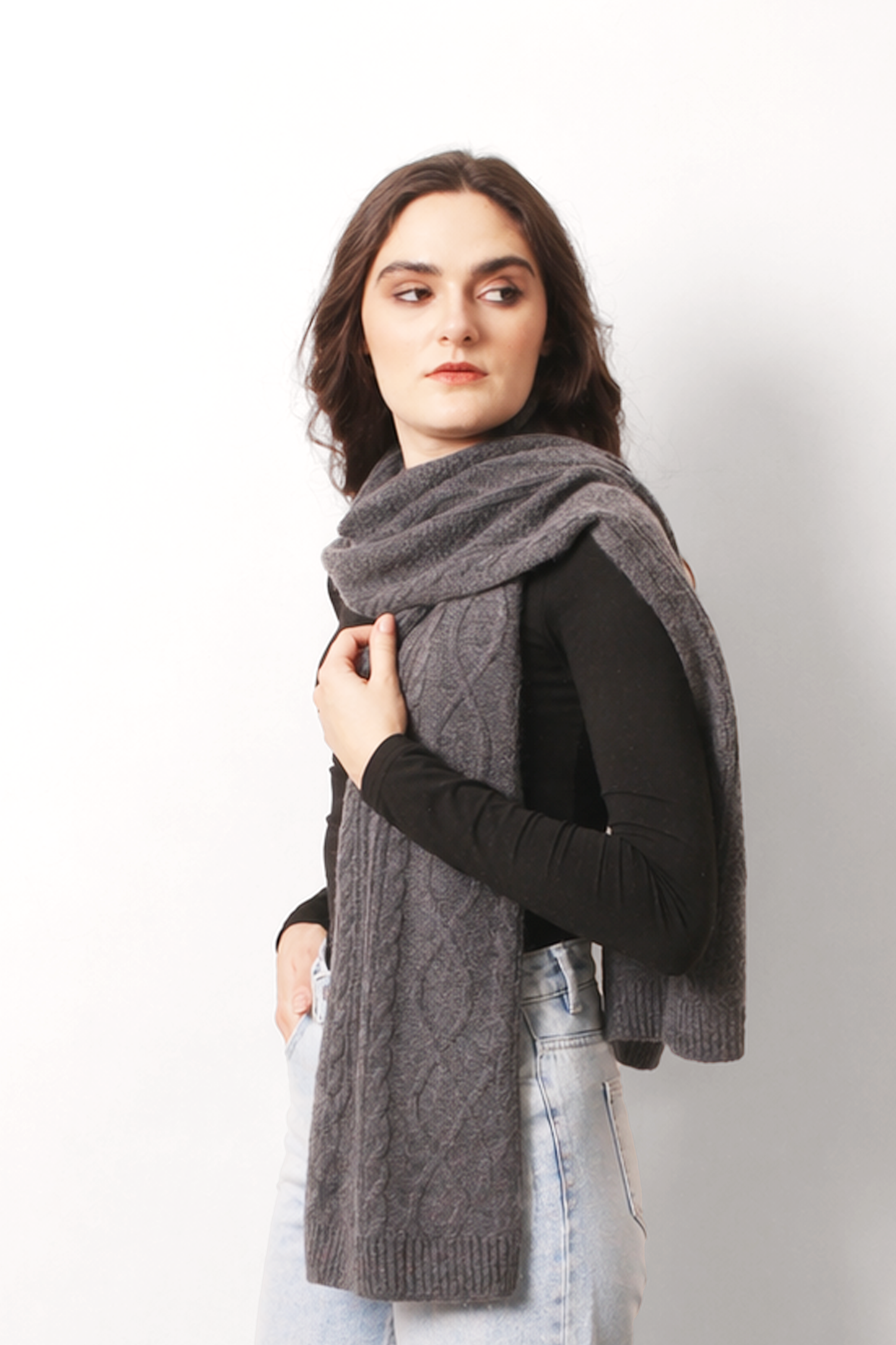 Dark_Night_Cashmere_Cable_Knit_Scarf_1-_Pashma_Women_s