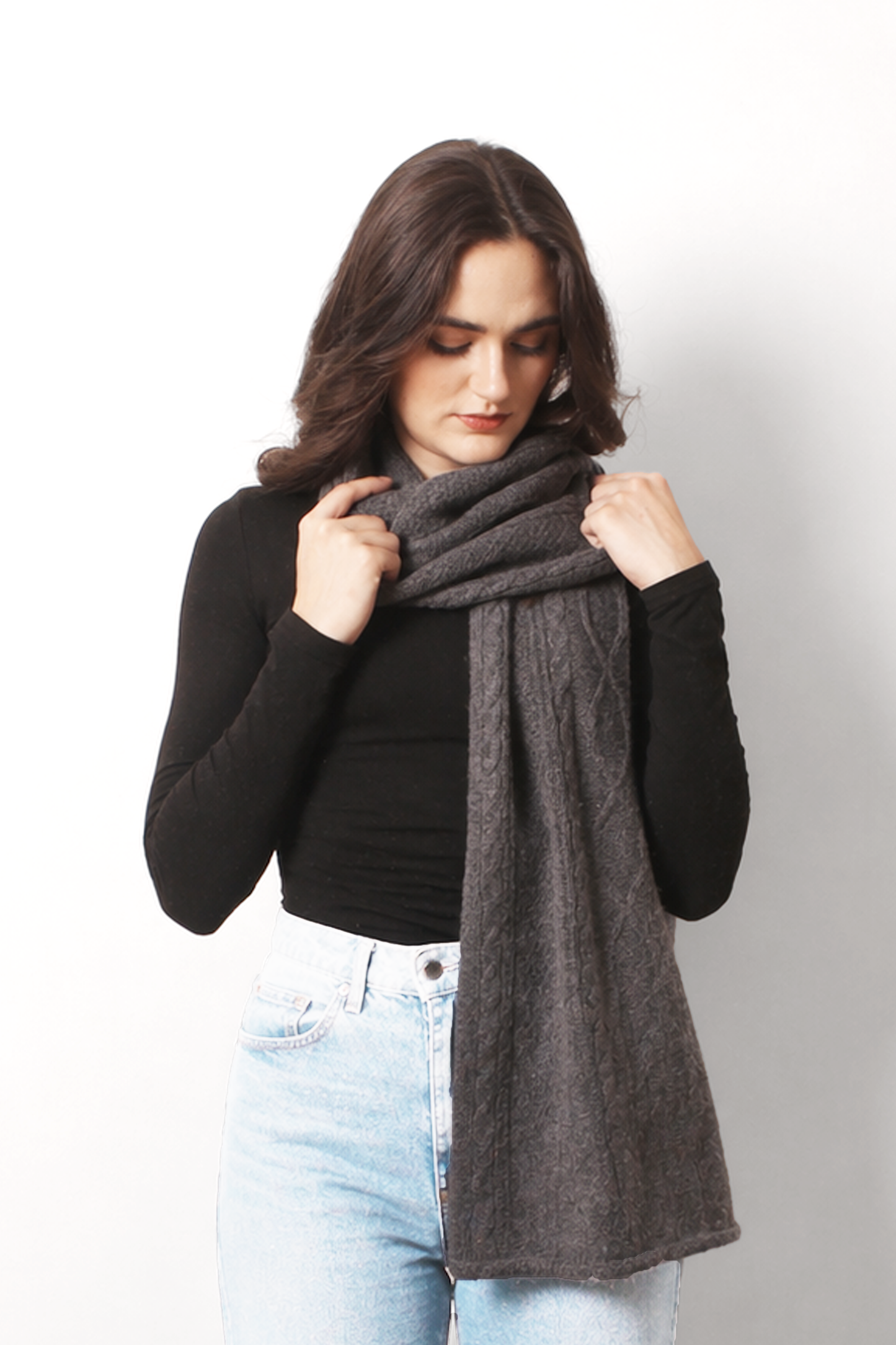 Dark_Night_Cashmere_Cable_Knit_Scarf_4-_Pashma_Women_s