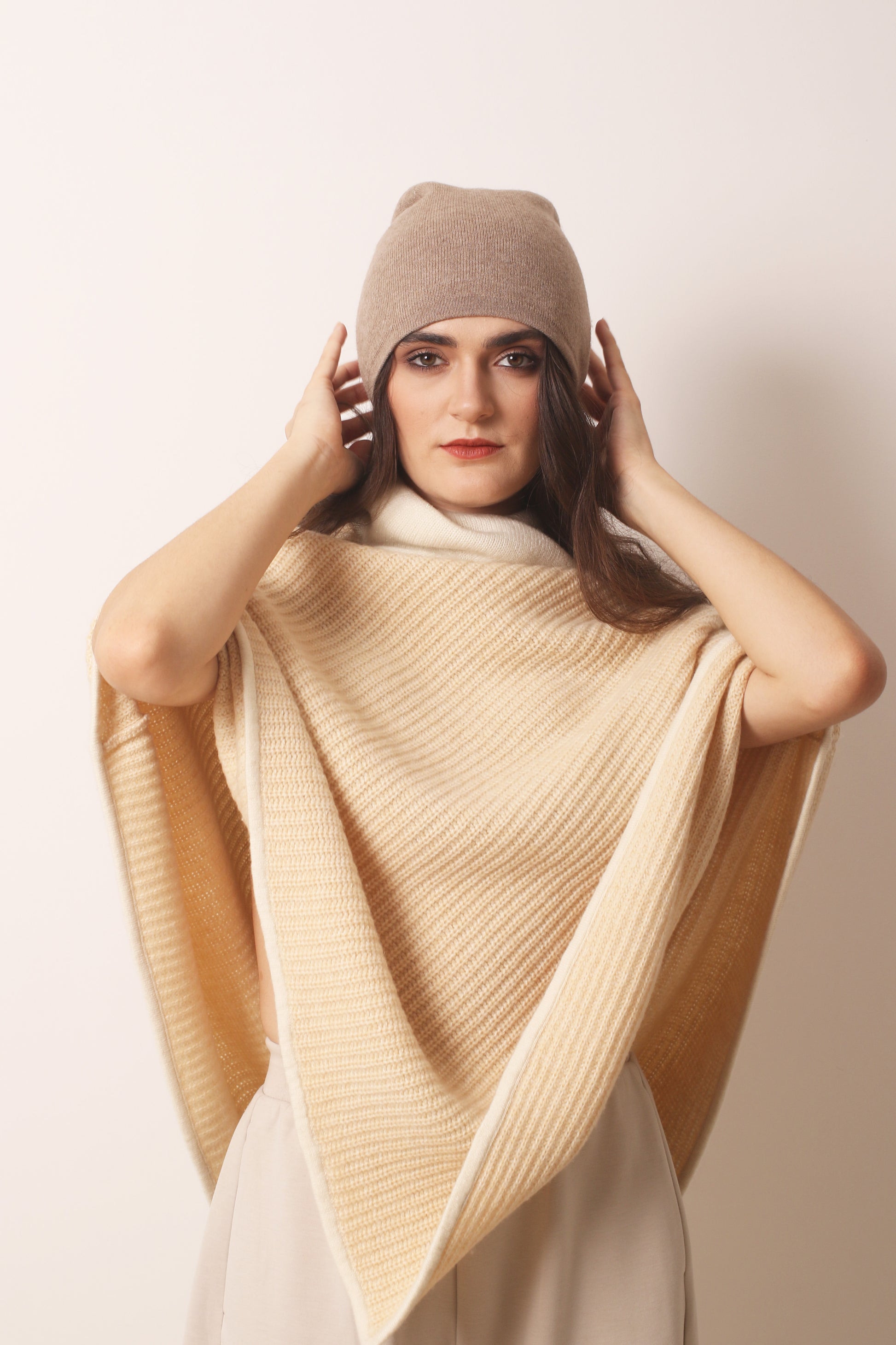 Fawn Cashmere Beanie- Pashma Wmen's