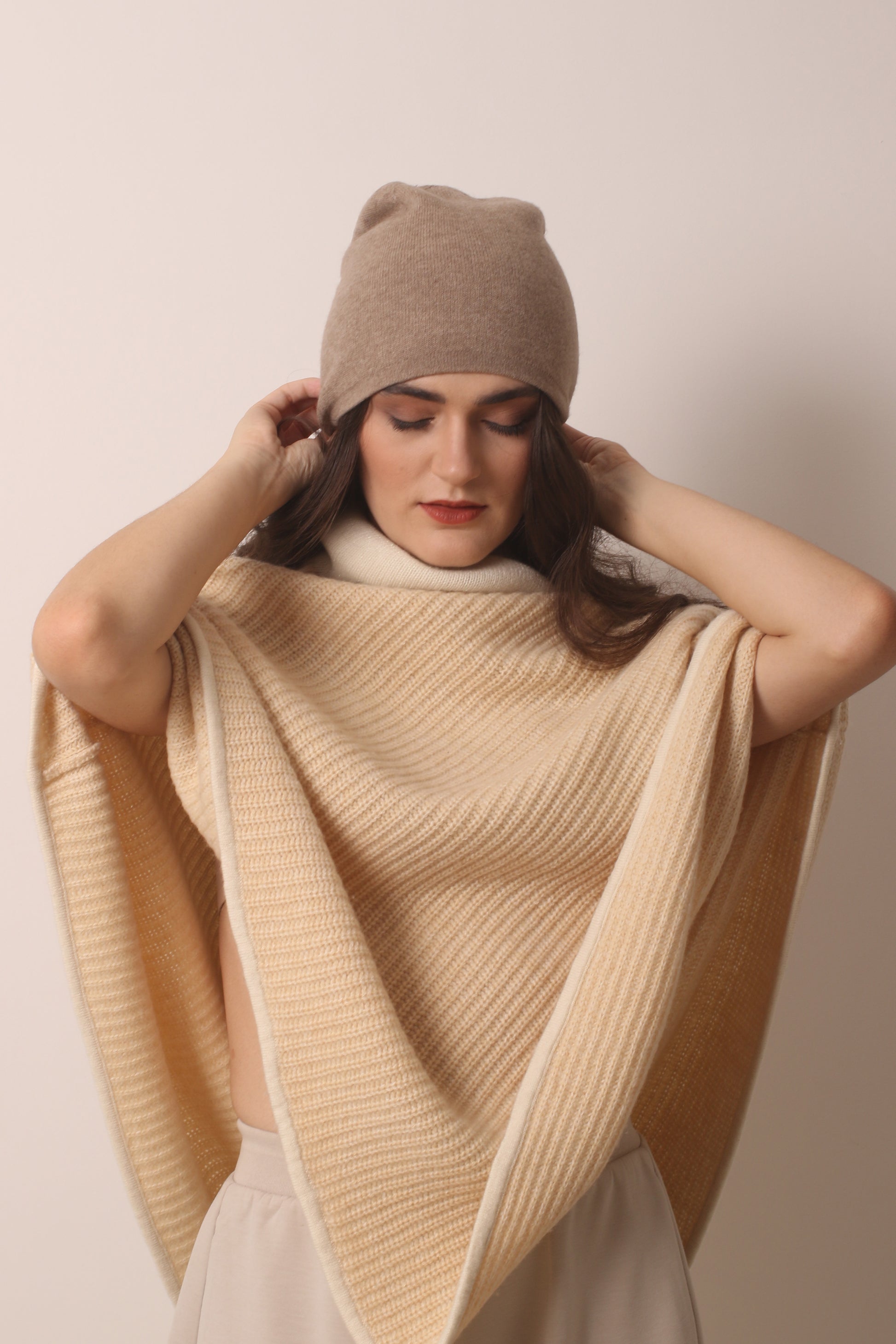 Fawn Cashmere Beanie 1- Pashma Wmen's