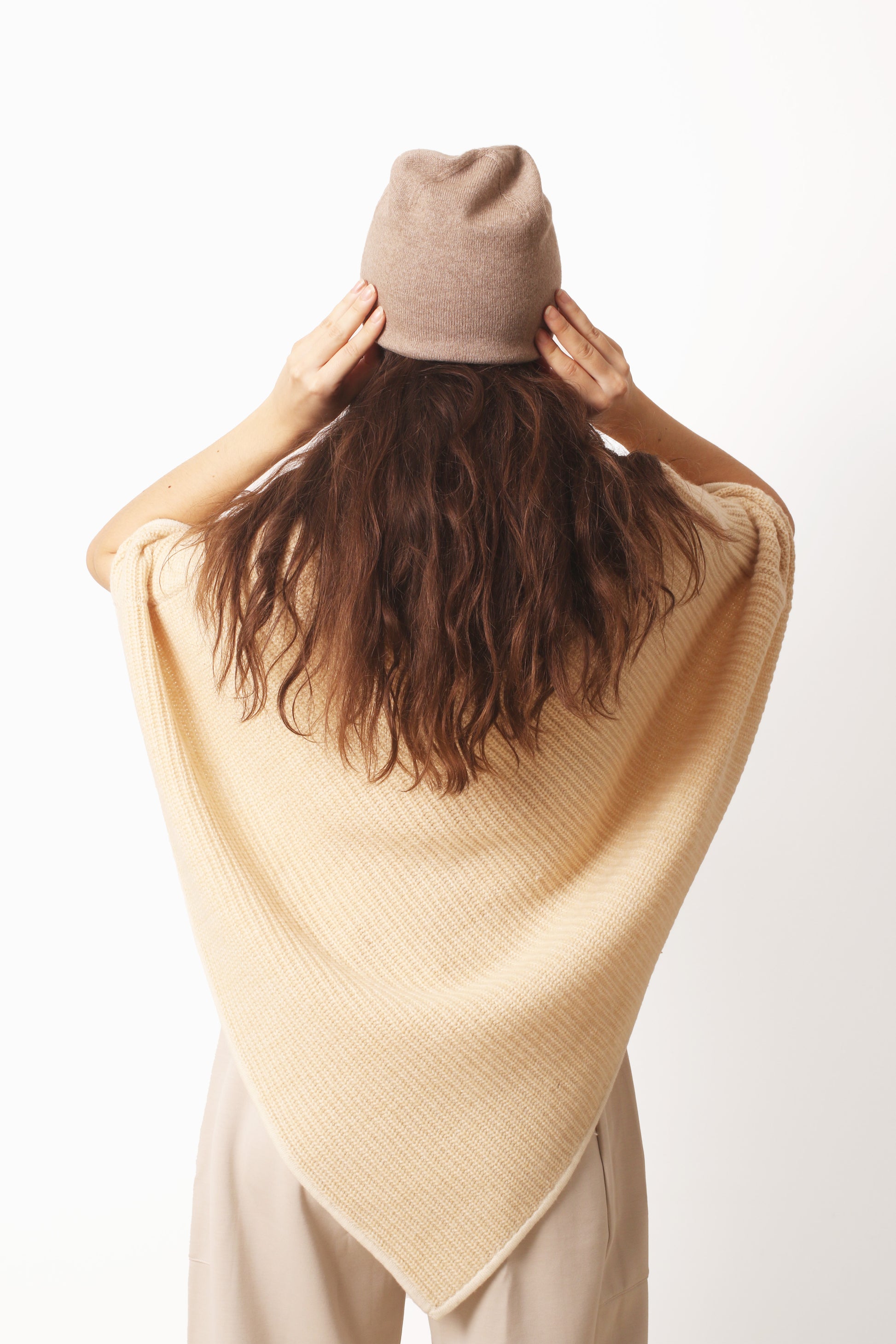 Fawn_Cashmere_Beanies_4-_Pashma_Women_s