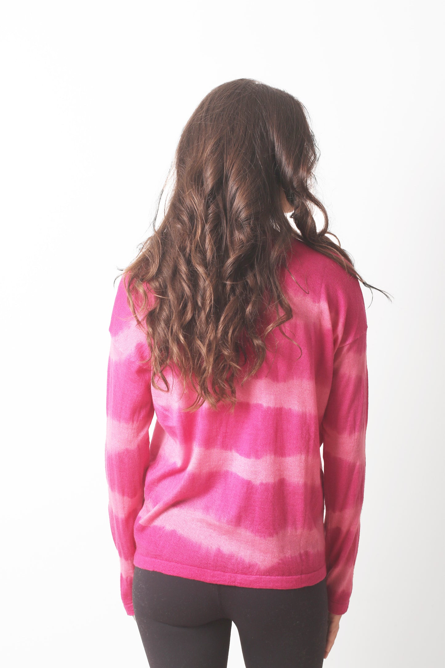 Fuschia_and_Soft_Pink_Tie_Dye_Cashmere_Boat_Neck_T_shirt_2-_Pashma_Women_s_628011b0-ec06-48f7-85fa-cd36d167cefe
