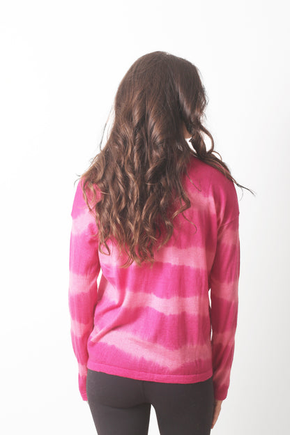 Fuschia_and_Soft_Pink_Tie_Dye_Cashmere_Boat_Neck_T_shirt_2-_Pashma_Women_s_628011b0-ec06-48f7-85fa-cd36d167cefe