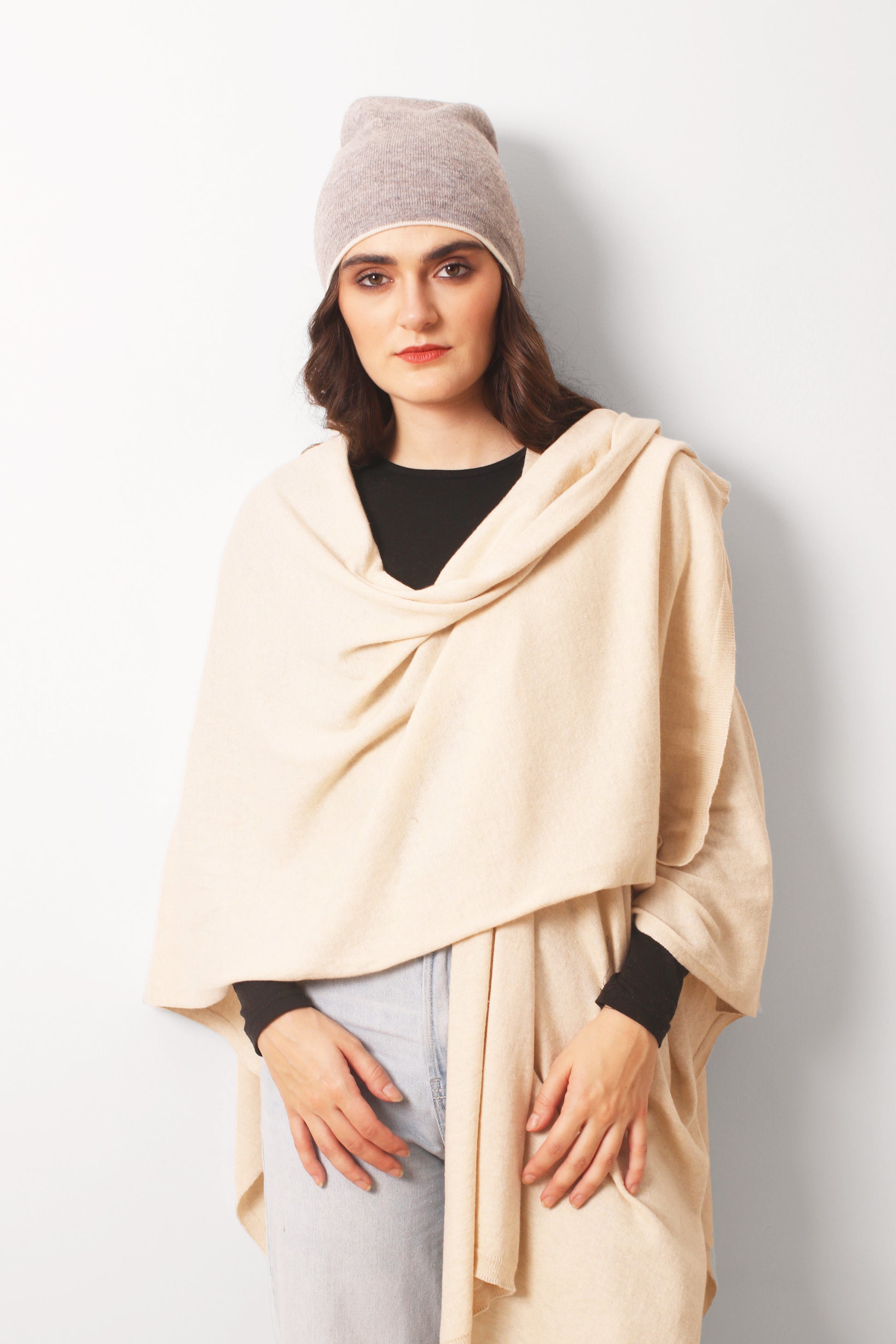 Grey_Cashmere_Beanie_2-_Pashma_Women_s_5f4c5aae-69fa-437e-a842-e4ada6b9b345