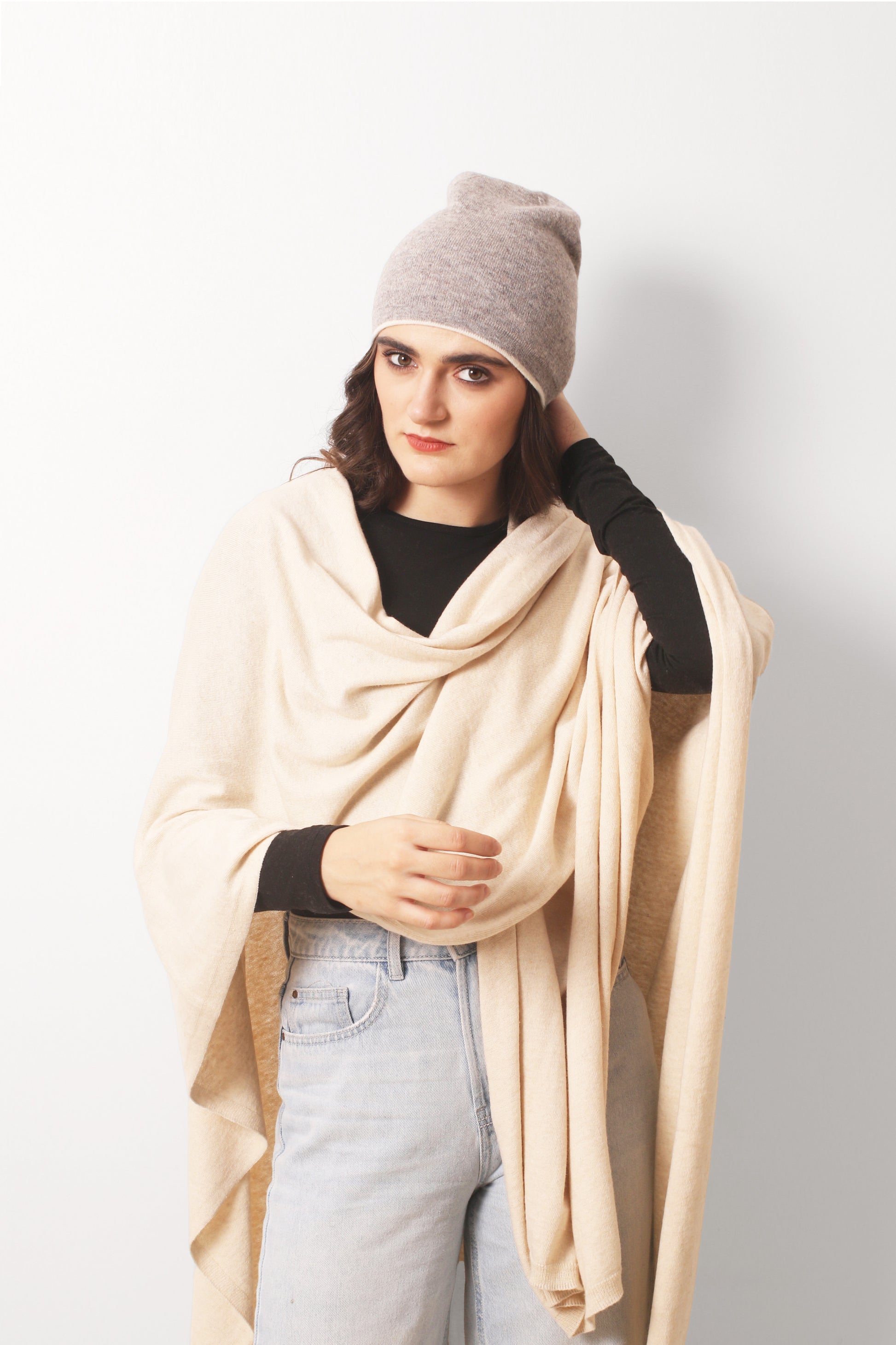 Grey_Cashmere_Beanie_4-_Pashma_Women_s