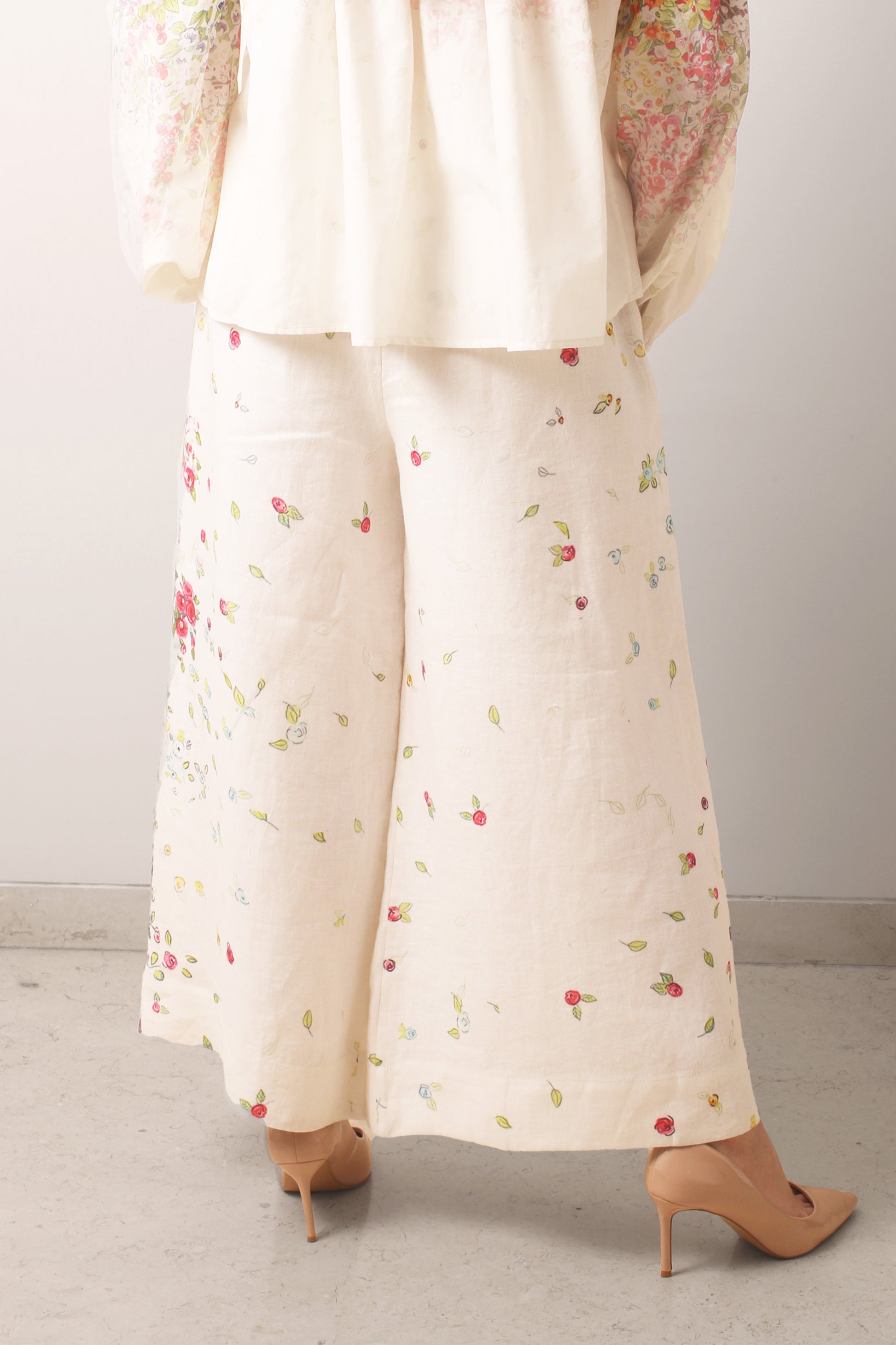 Ivory_Garden_Floral_Linen_Pant_1-_Pashma_Women_s_2e4cf902-8ef8-43f9-a6b5-89f35a792cc4