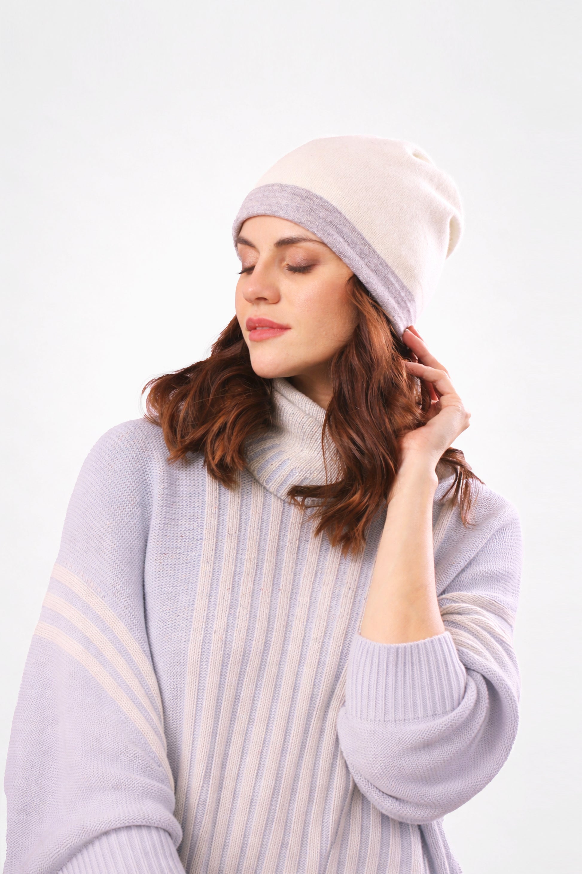 Ivory_Grey_Reversible_Beanie_1-_Pashma_Women_s_769e1a74-749e-488c-a9de-c58b7b7af0f5