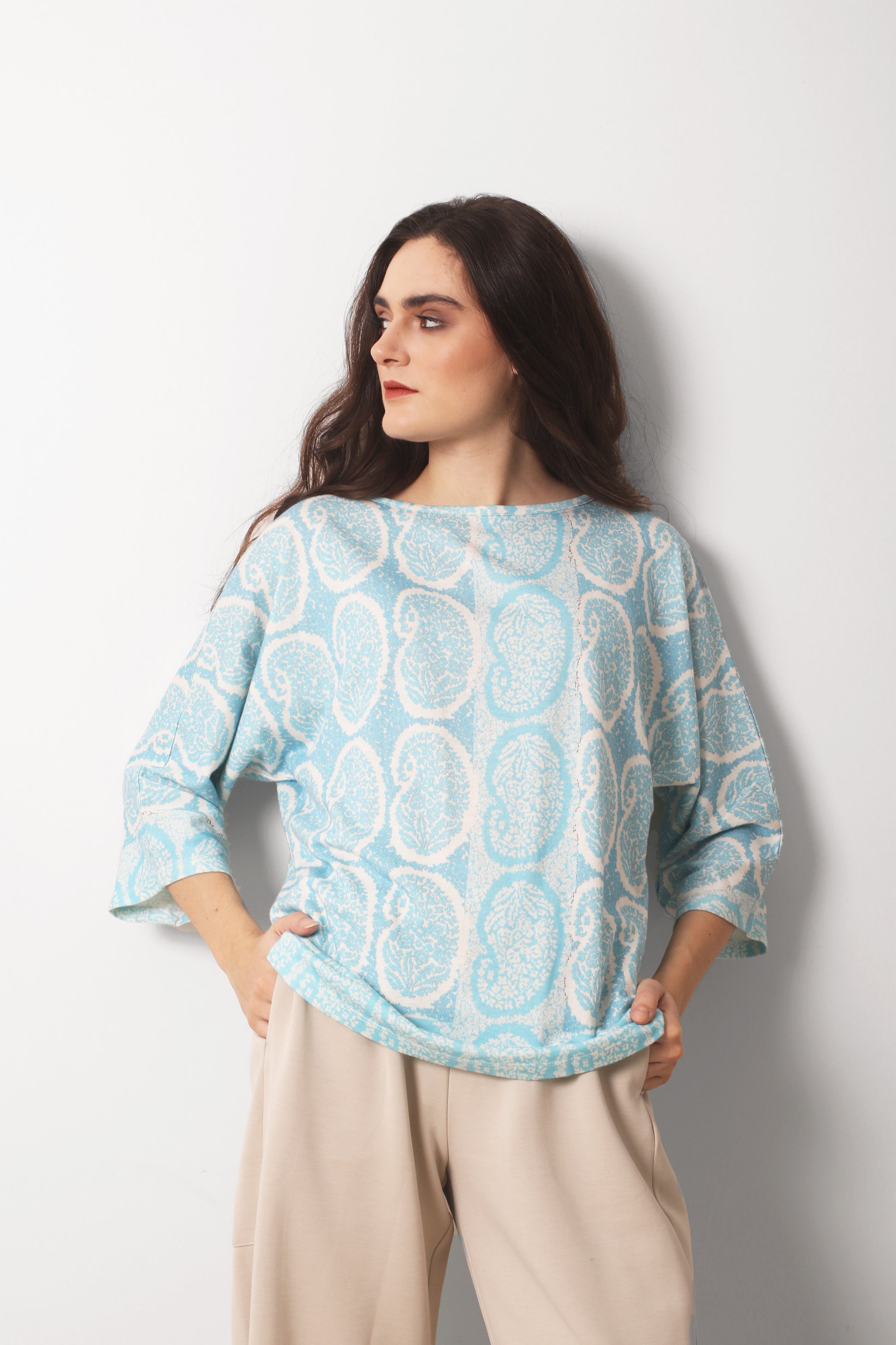 Ivory_and_Sky_Blue_Monochrome_Cotton_Cashmere_Paisley_Boat_Neck_T_Shirt_3-_Pashma_Women_s_600aac1a-120d-4dc6-ab53-fe488820de10