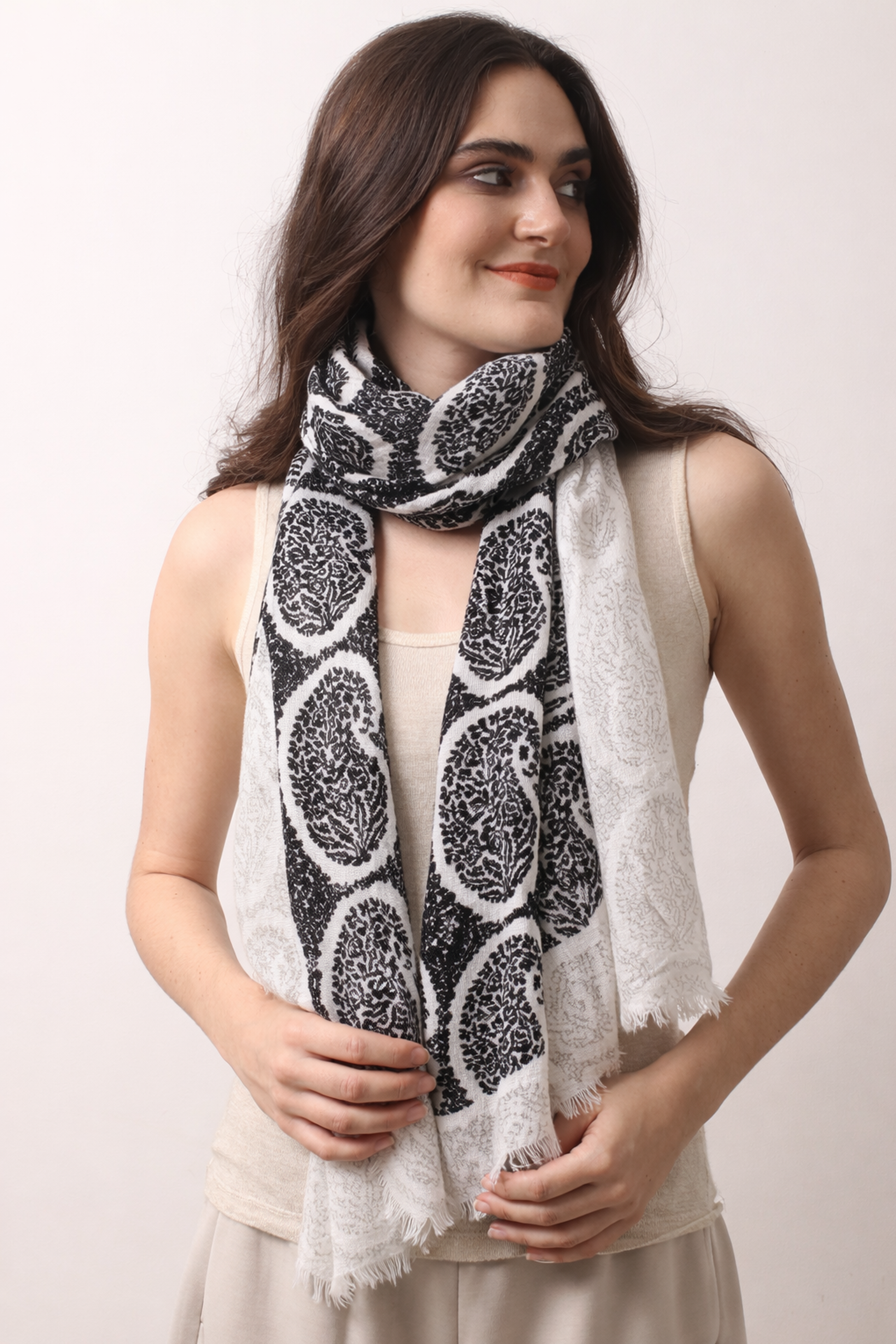 Monochrome Paisley Scarf 2 - Pashma Women's