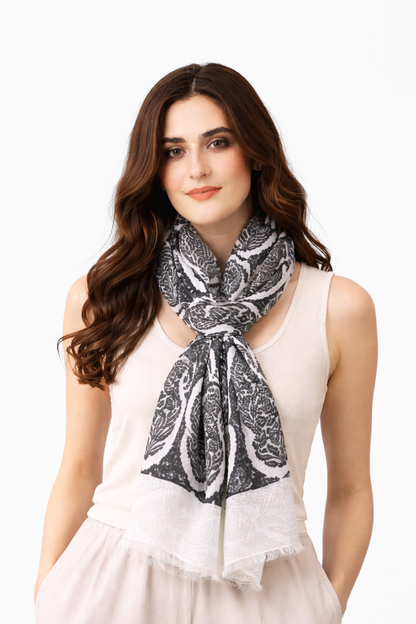 Monochrome_Paisley_Scarf_3-_Pashma_Women_s