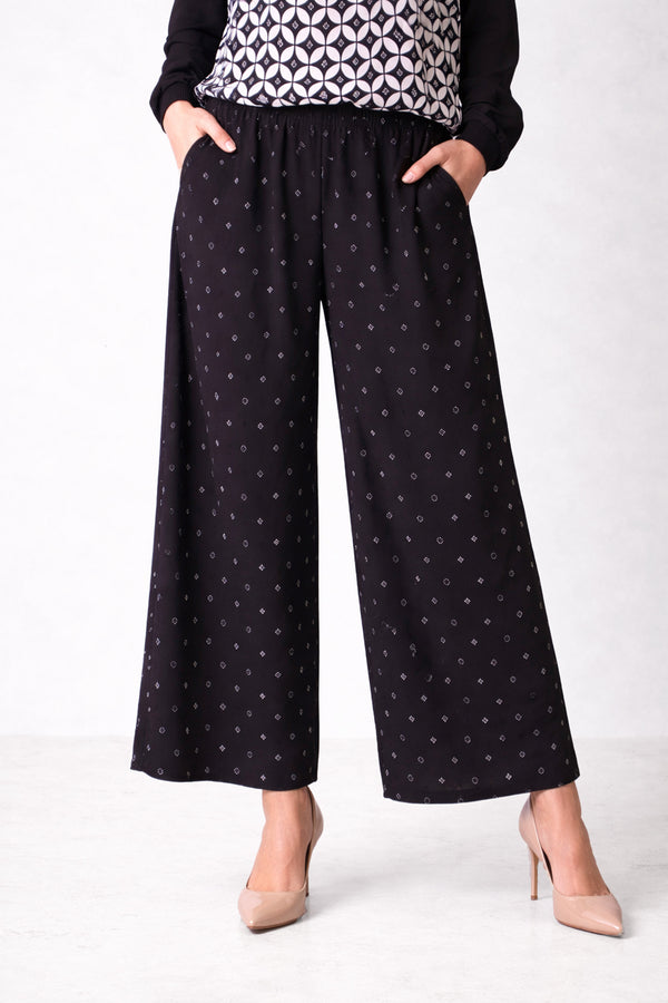 Monochrome_Viscose_Tabby_Pants_1-_Pashma_Women_s_13e988b8-8468-4498-a3d9-156a4bbac249