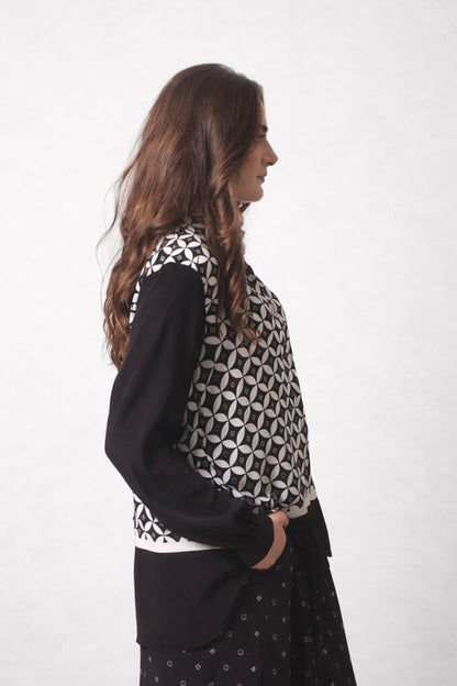 Monochrome_Viscose_Tabby_Shirt_2-_Pashma_Women_s_3a928007-873b-4ec2-a27f-ca6745414f17