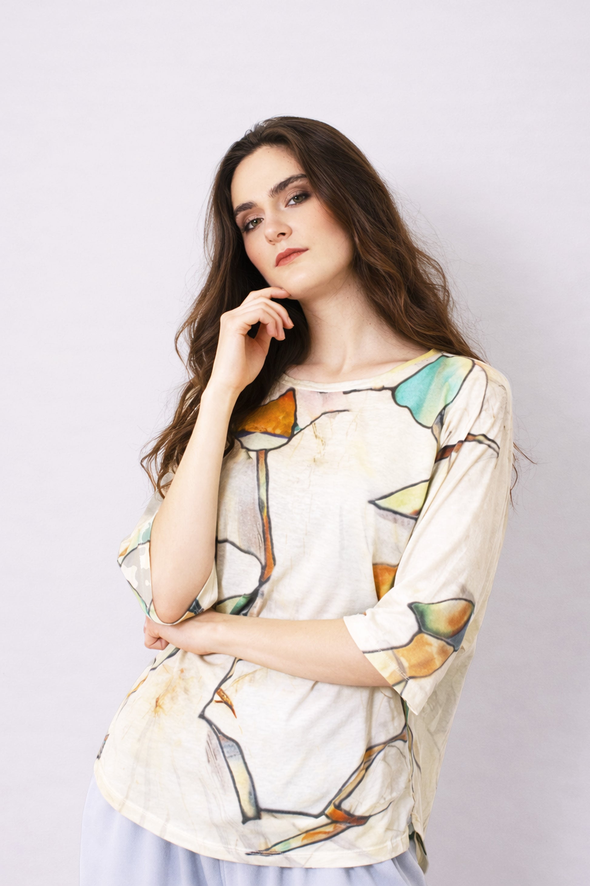 Multicolor_knitted_linen_printed_T-shirt_2-_Pashma_Women_s_86cf4ff7-0534-4dbf-9054-74a749603c79