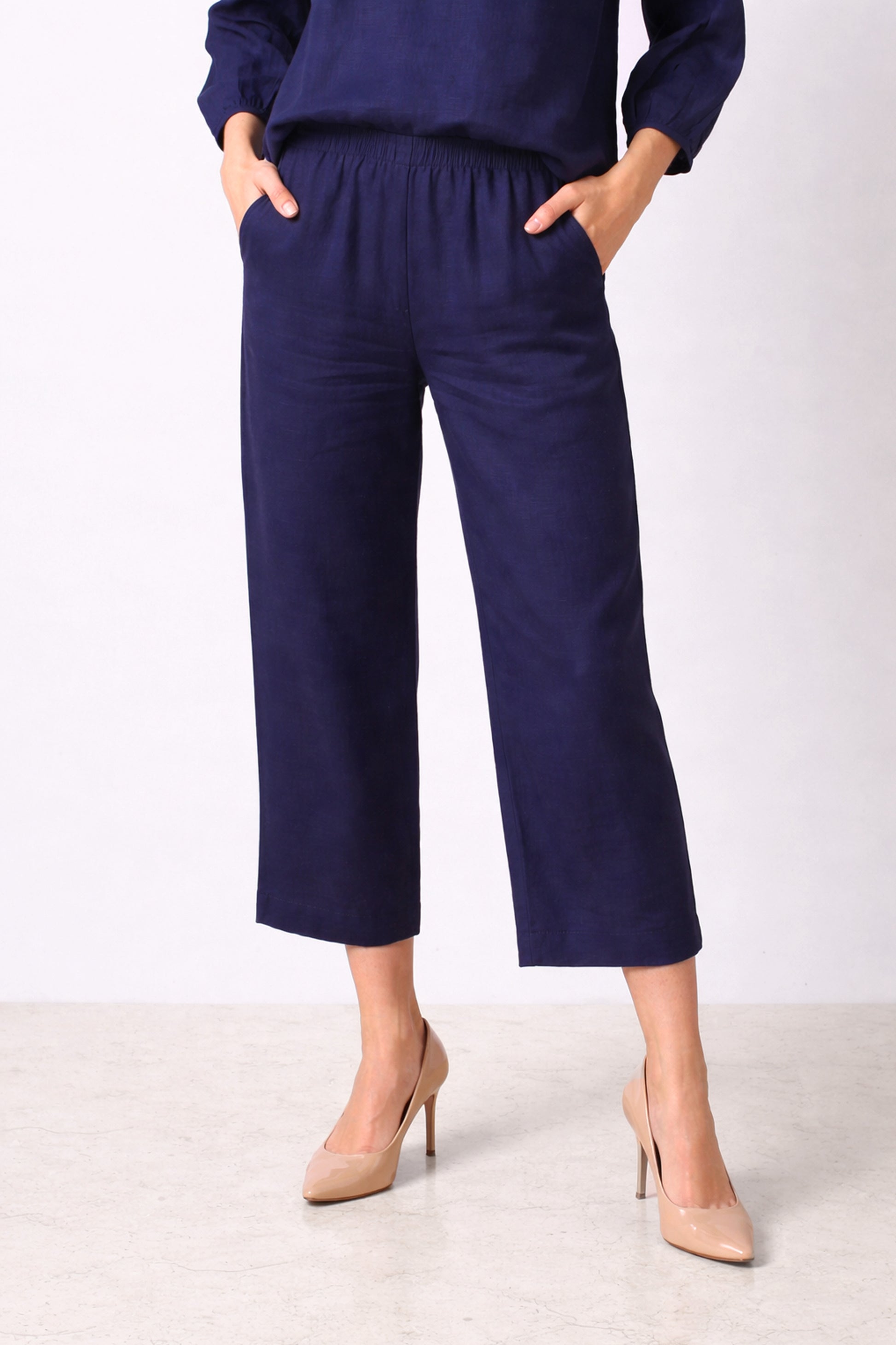 Navy_Linen_Tailored_Pants_1-_Pashma_Women_s_572bdcf9-2c97-430a-85df-f8c926bc652f