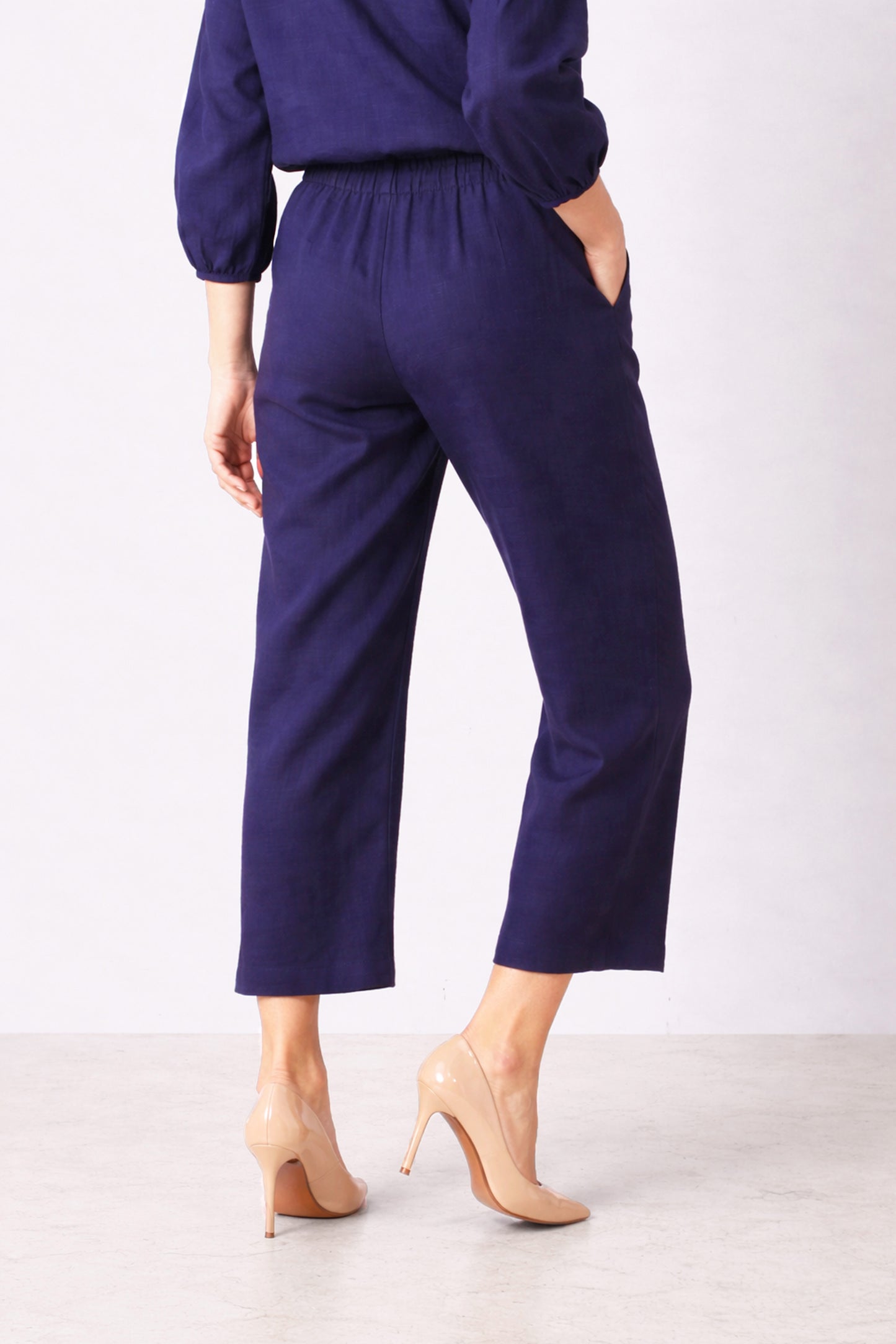 Navy_Linen_Tailored_Pants_5-_Pashma_Women_s_9dcecd09-1d1f-4092-9433-4ffa51c8693a