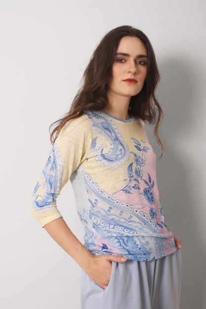 تيشيرت مطبوع من الكتان المحبوك بألوان الباستيل