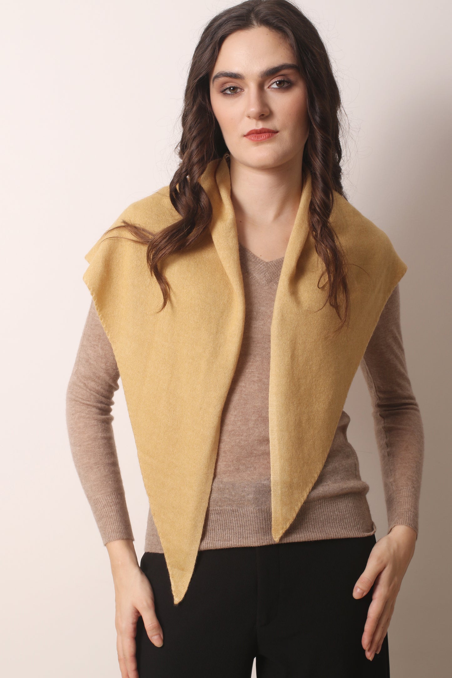 Wildland Beige triangular cashmere scarf