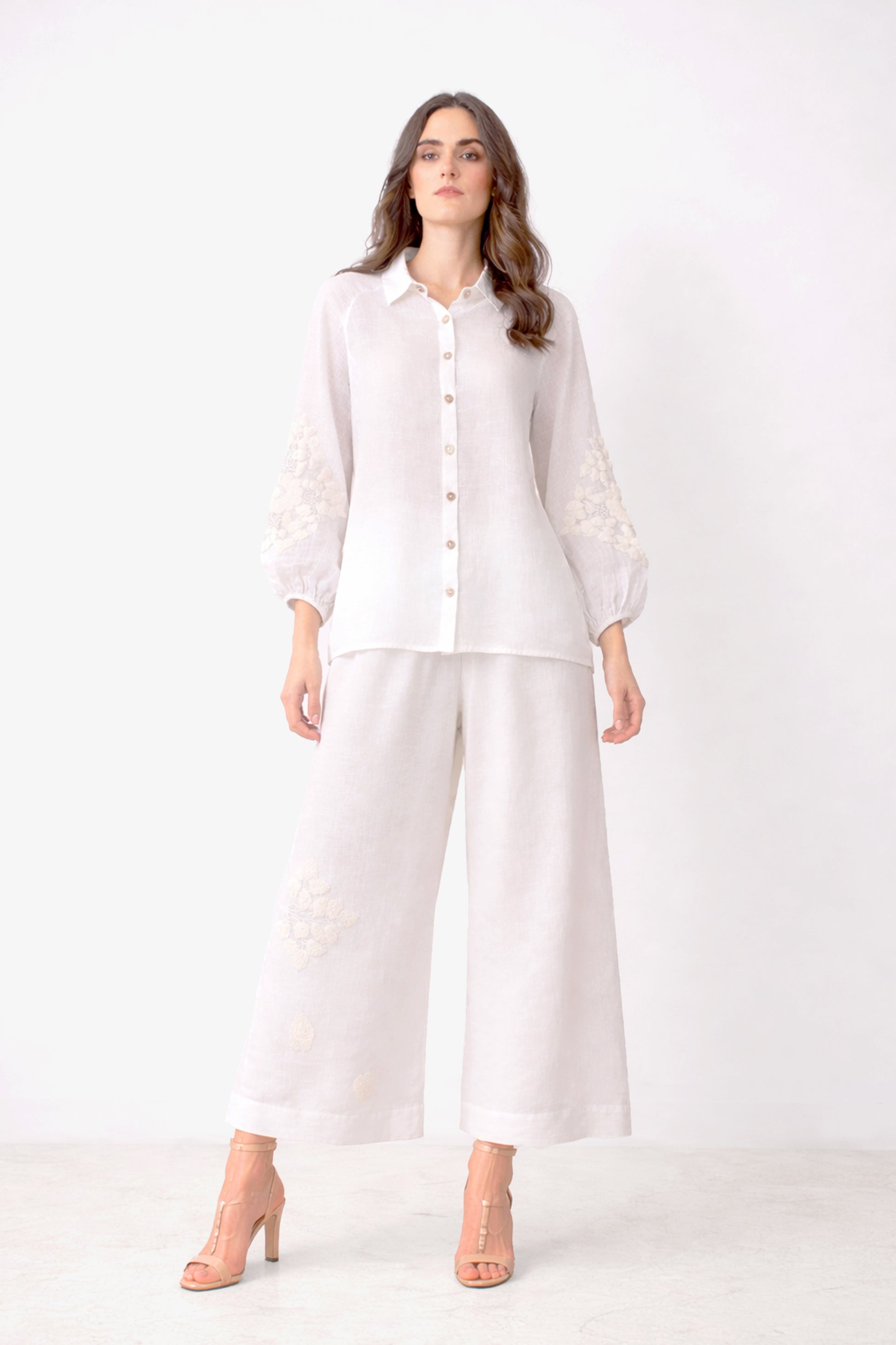 White_Buckley_Embroidered_Linen_Co-Ord_Set_1-_Pashma_Women_s_f4e3b6dc-1567-4e8e-9dcc-7165d7d967e1
