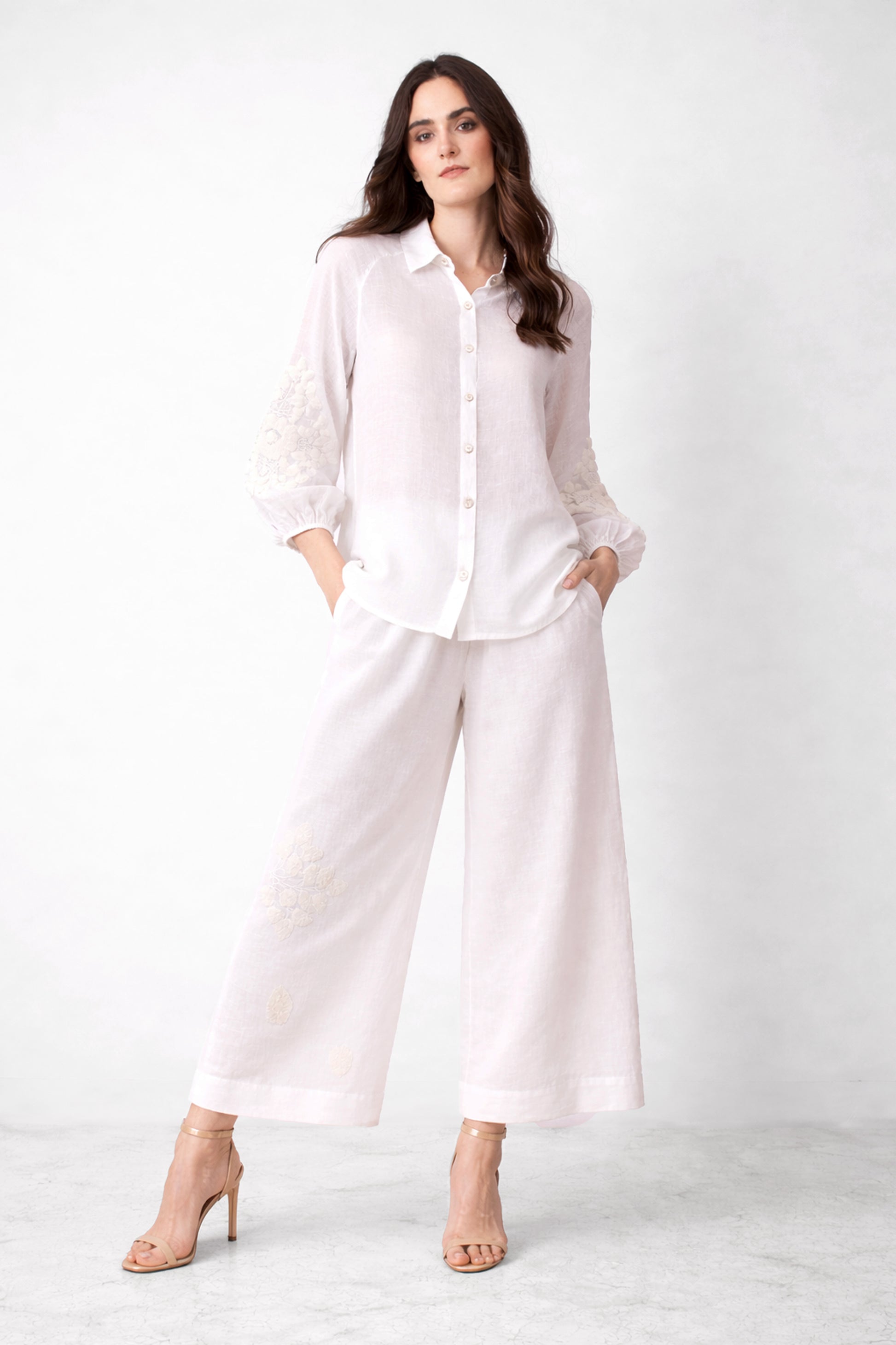 White_Buckley_Embroidered_Linen_Co-Ord_Set_4-_Pashma_Women_s_480c93a7-6366-4fd2-892f-5aaaf07bc53b