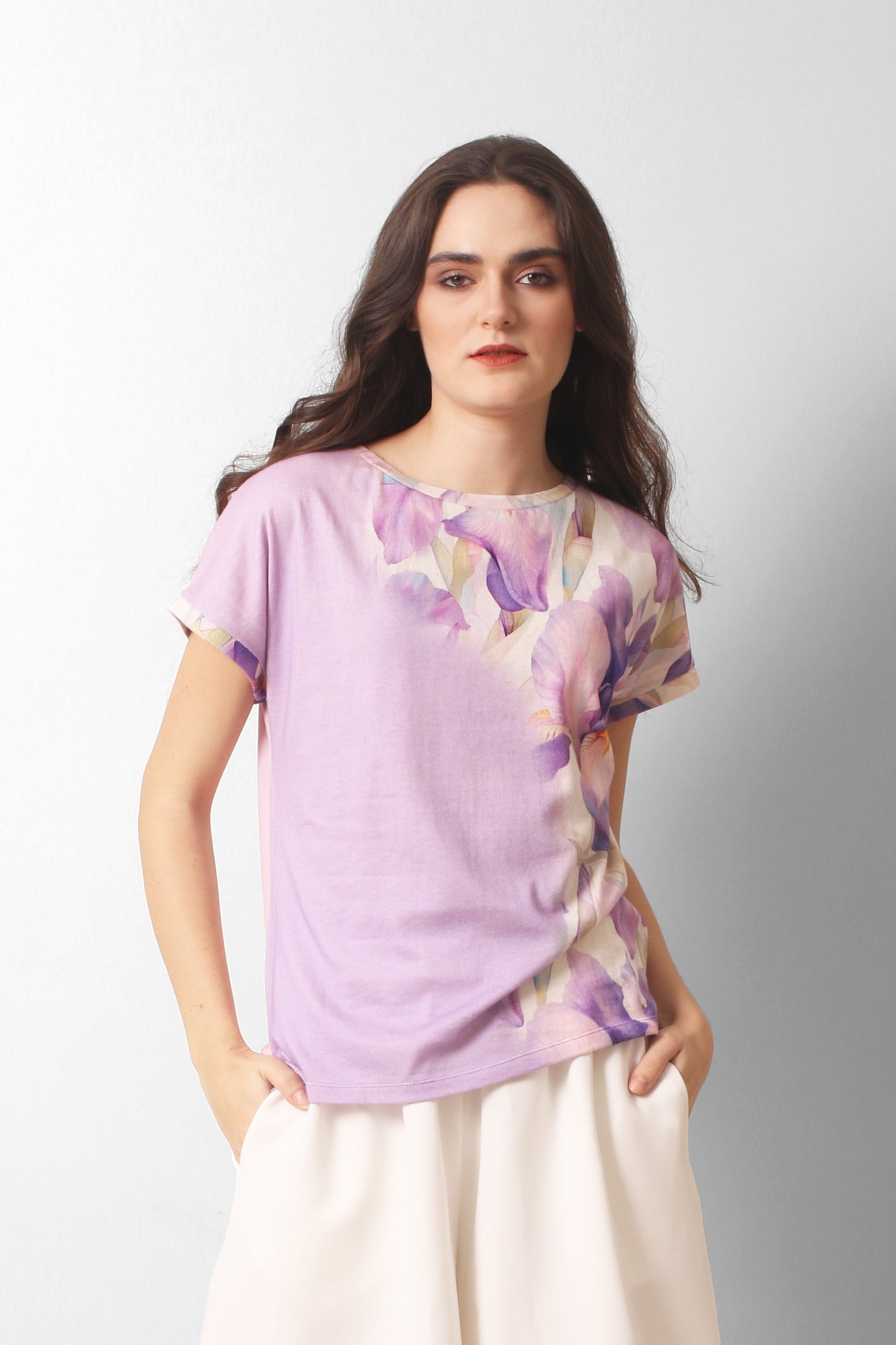 lilac_floral_print_cotton_cashmere_T-shirt_1-_Pashma_Women_s_2cec610e-598e-418b-a79d-821e6e8d224b