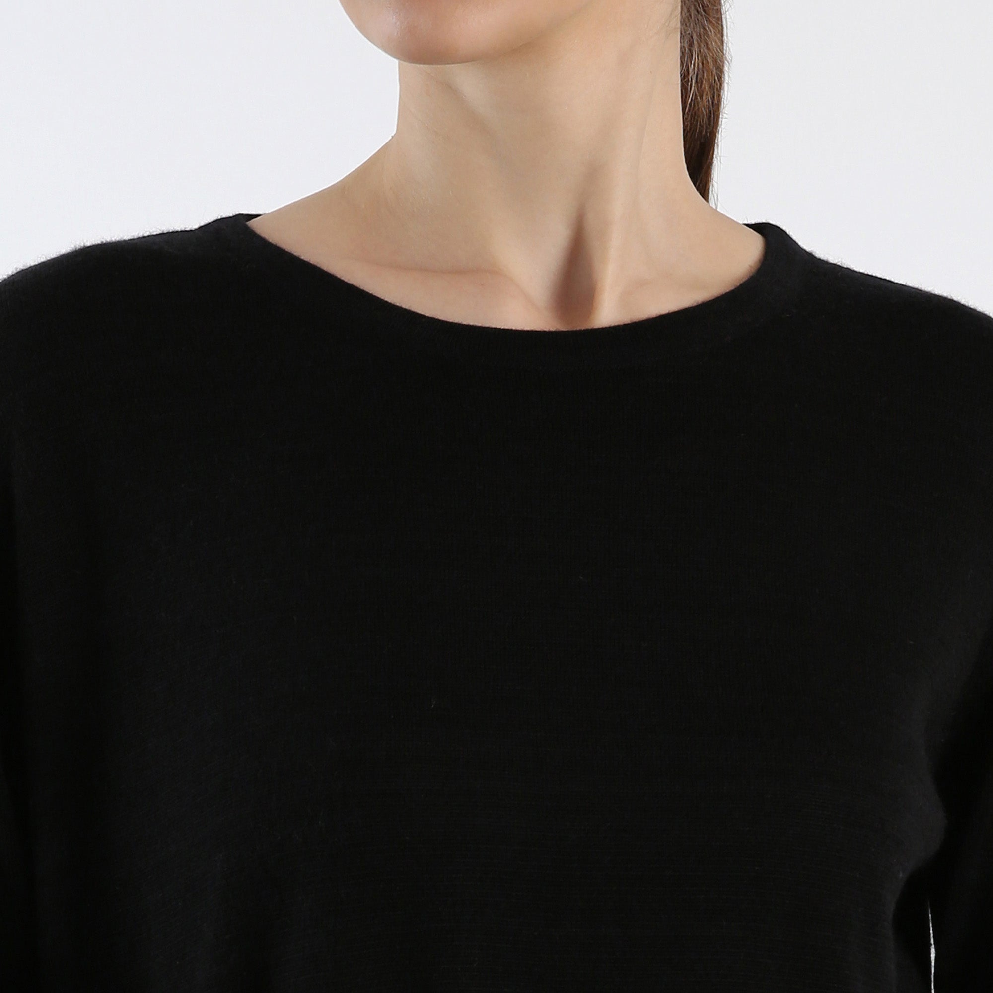 Black Boat Neck Winter Cashmere Sweater